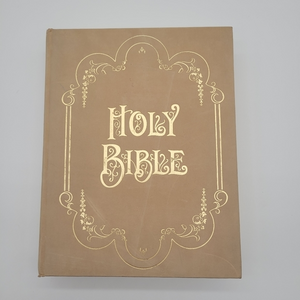 Vintage Heirloom Publisher‎ Extra Large 9" x 12" Suede Family Bible